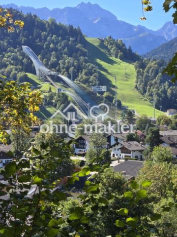 2 Skisprungschanze mit Dreitor