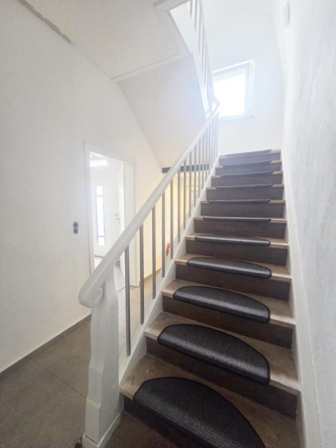OG Hausflur Treppe