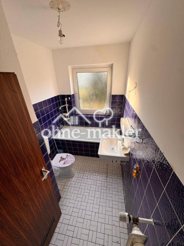Badezimmer unrenoviert