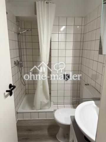 Bad mit Dusche + WC