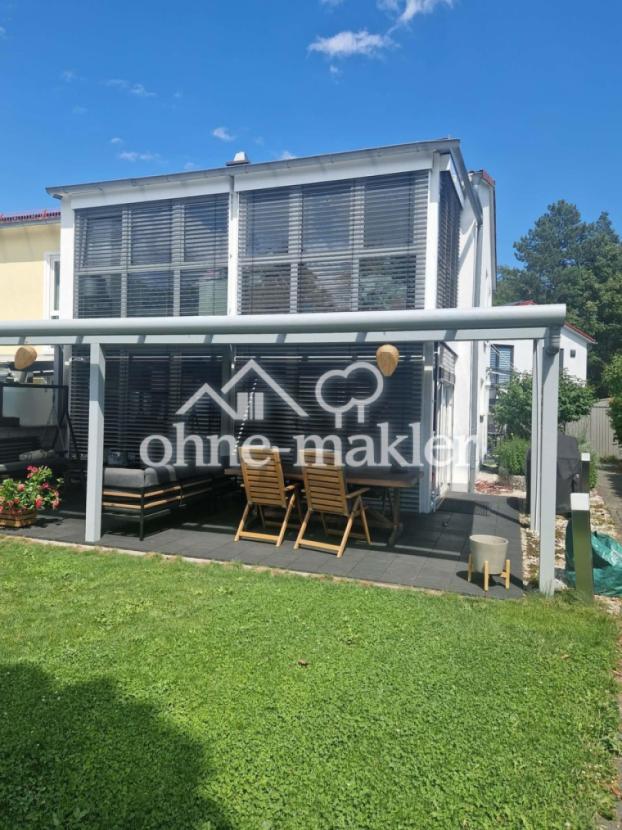 überdachte Terrasse