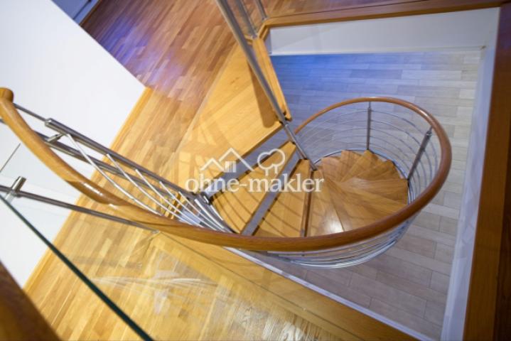 schicke Spindeltreppe