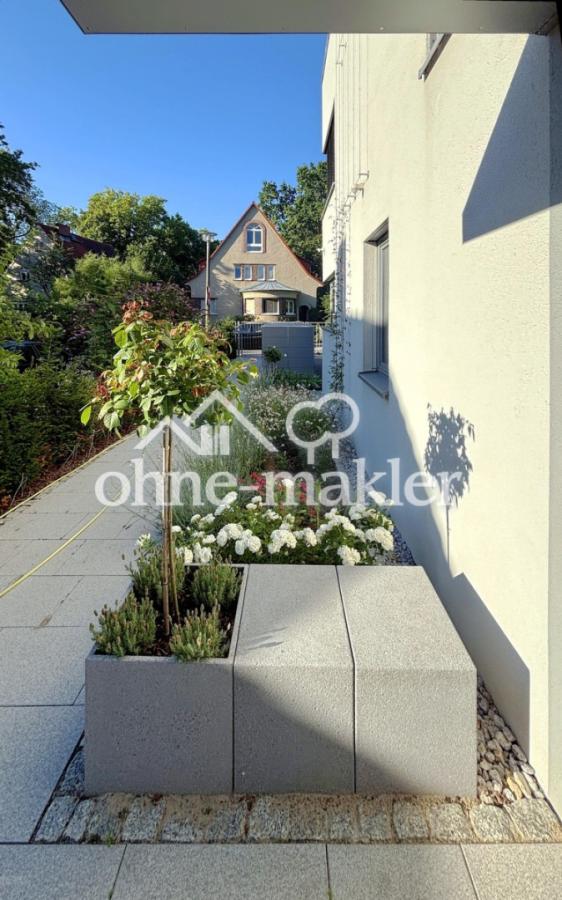 Vordach mit Sitzbank & Rampe