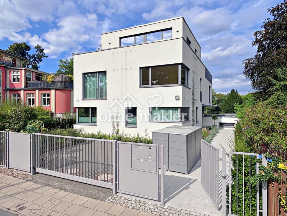 Ansicht S mit elektr. Tor