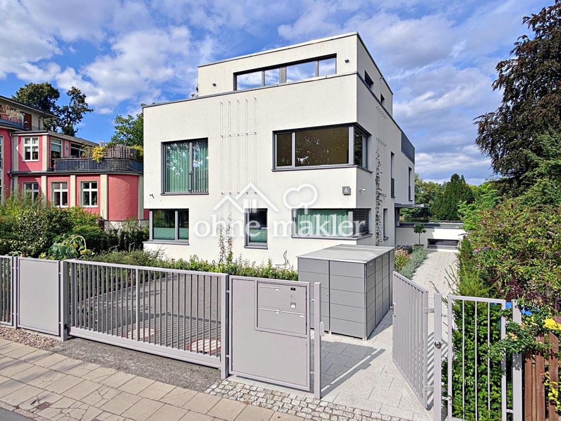 Ansicht S mit elektr. Tor