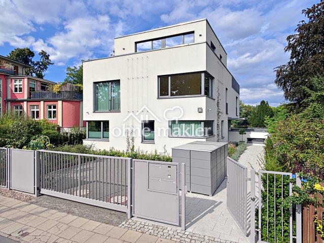 Ansicht S mit elektr. Tor