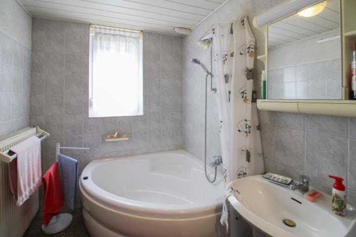 Badezimmer EG