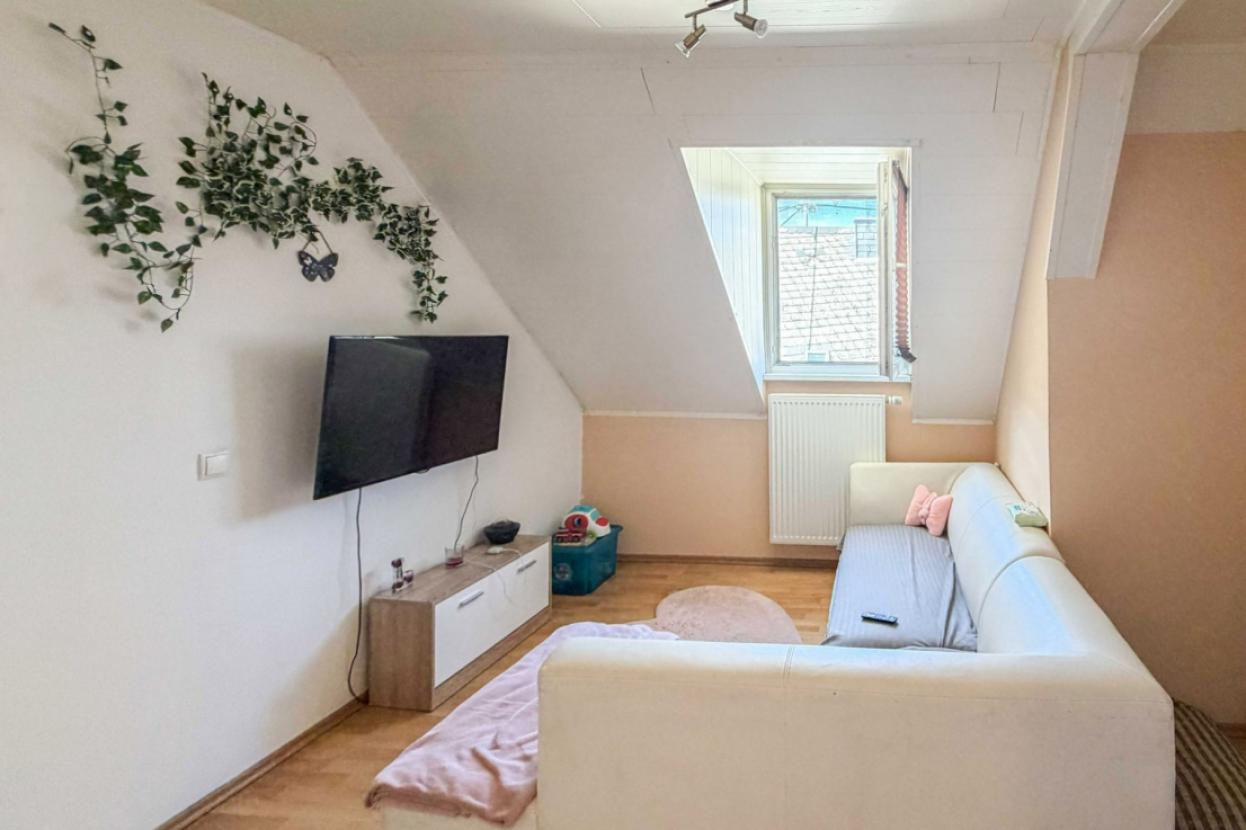 6-MFH Wohnzimmer DG