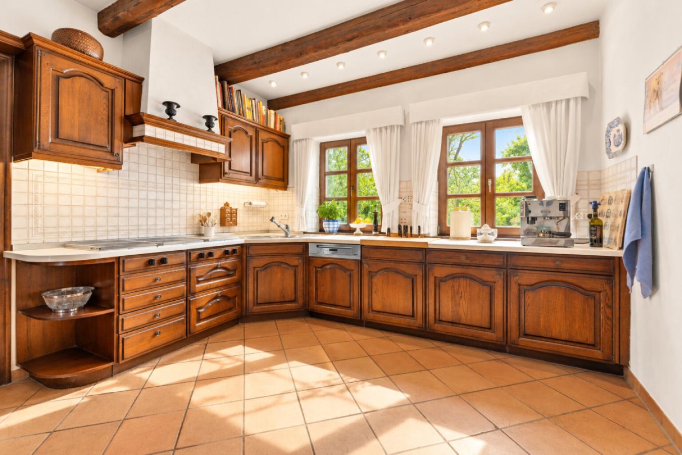 Landhausküche mit viel Stauraum
