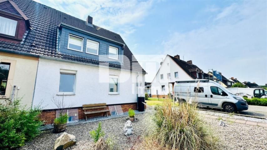 Frontansicht / PKW STellplatz