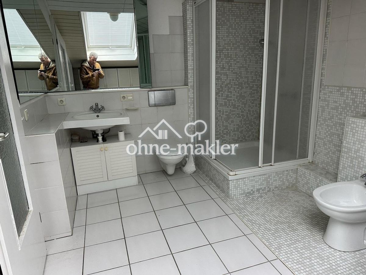 DG. Bad