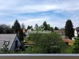 Blick ins Grüne vom Balkon