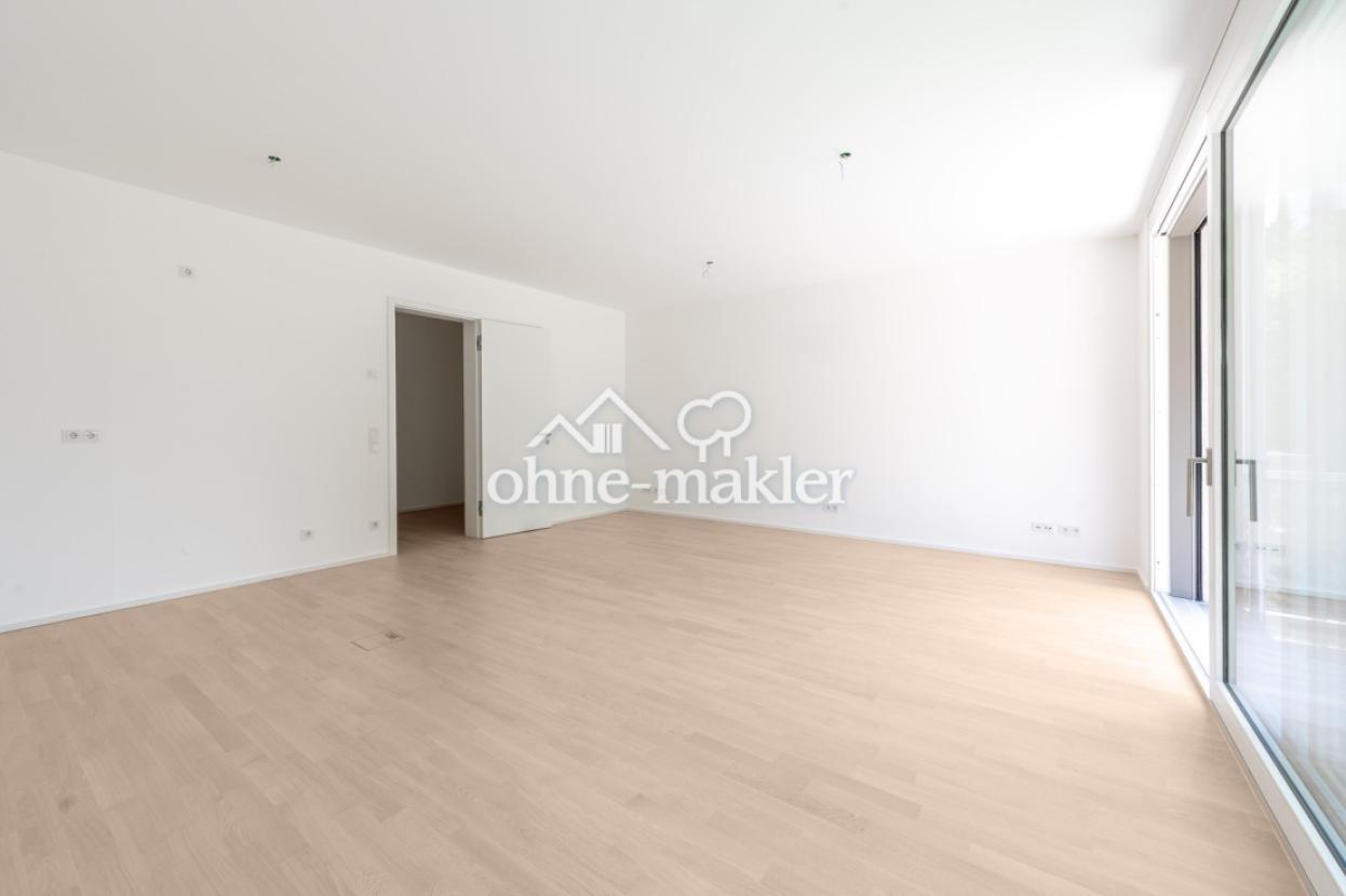 Wohn-/Esszimmer, Küche