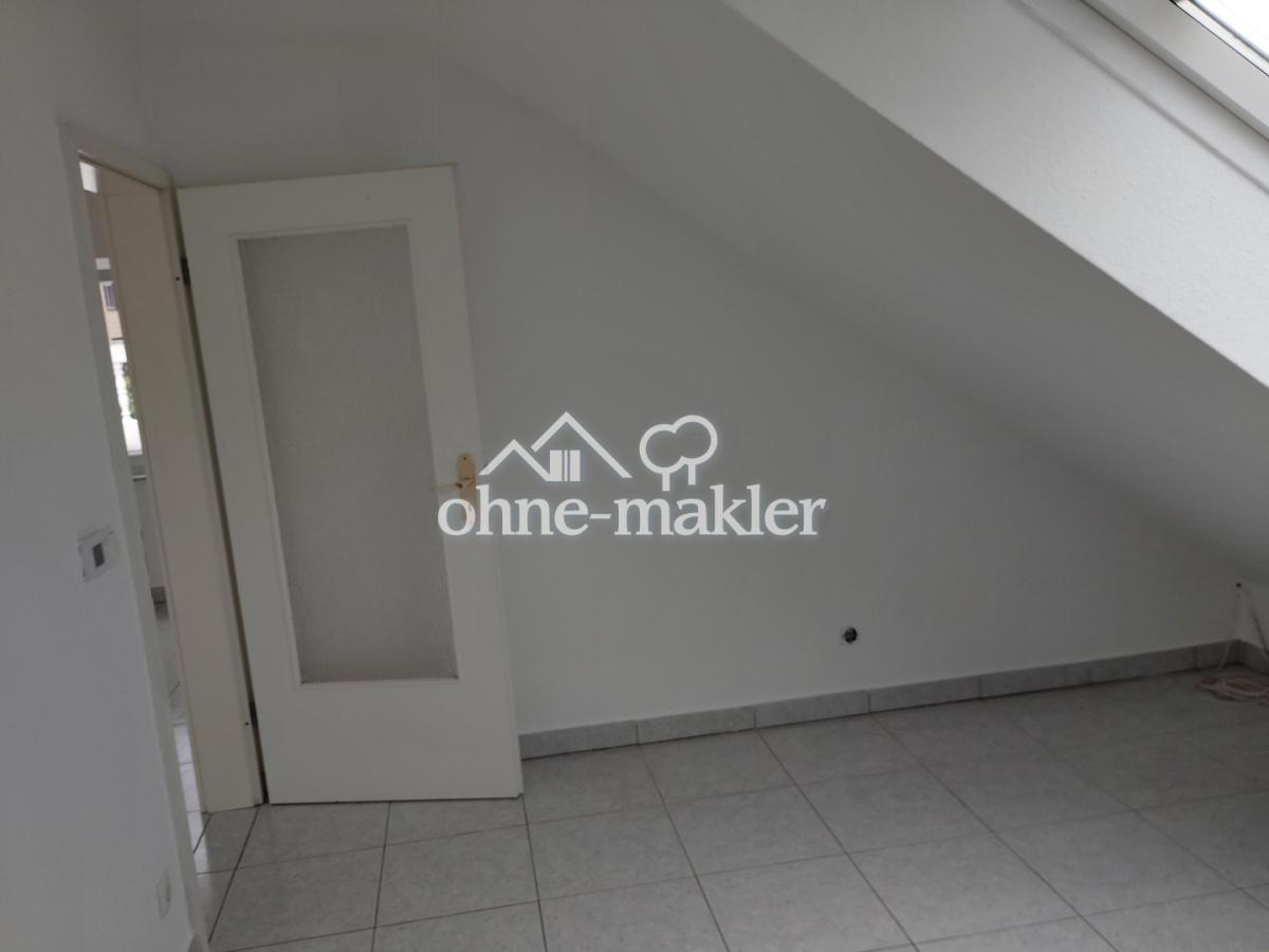 Arbeitszimmer o. Schlafzimmer