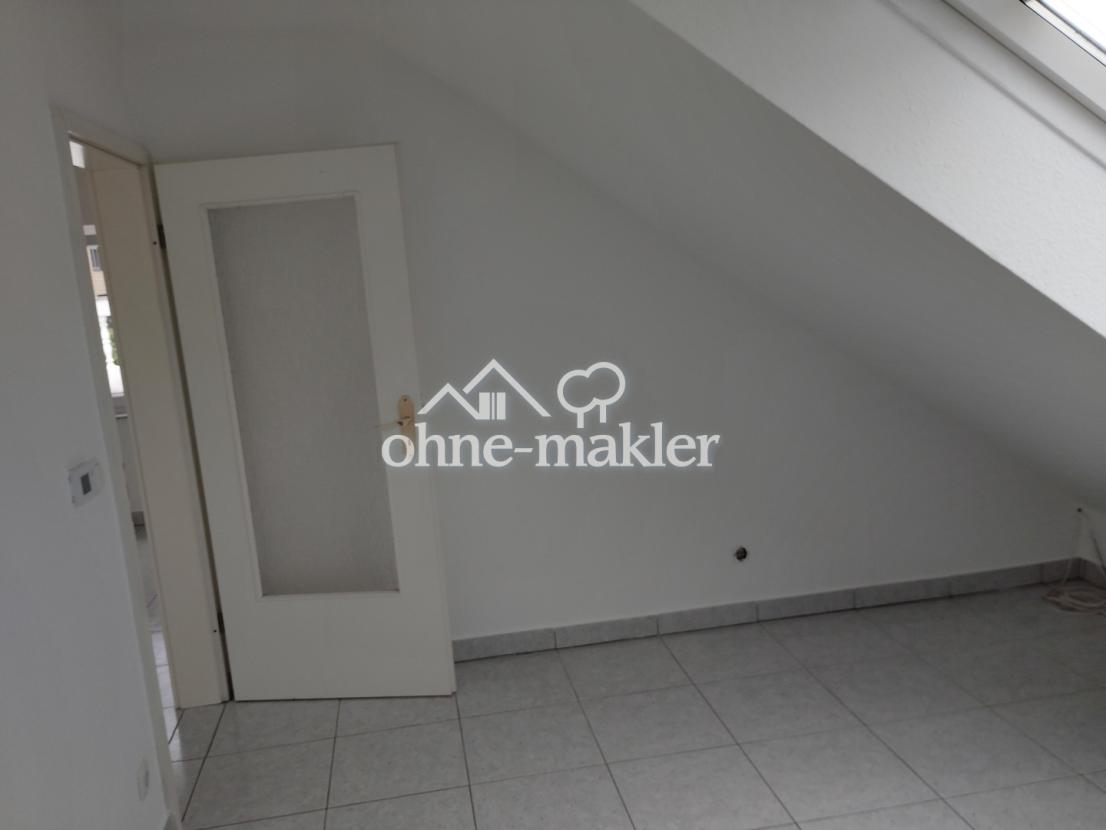 Arbeitszimmer o. Schlafzimmer