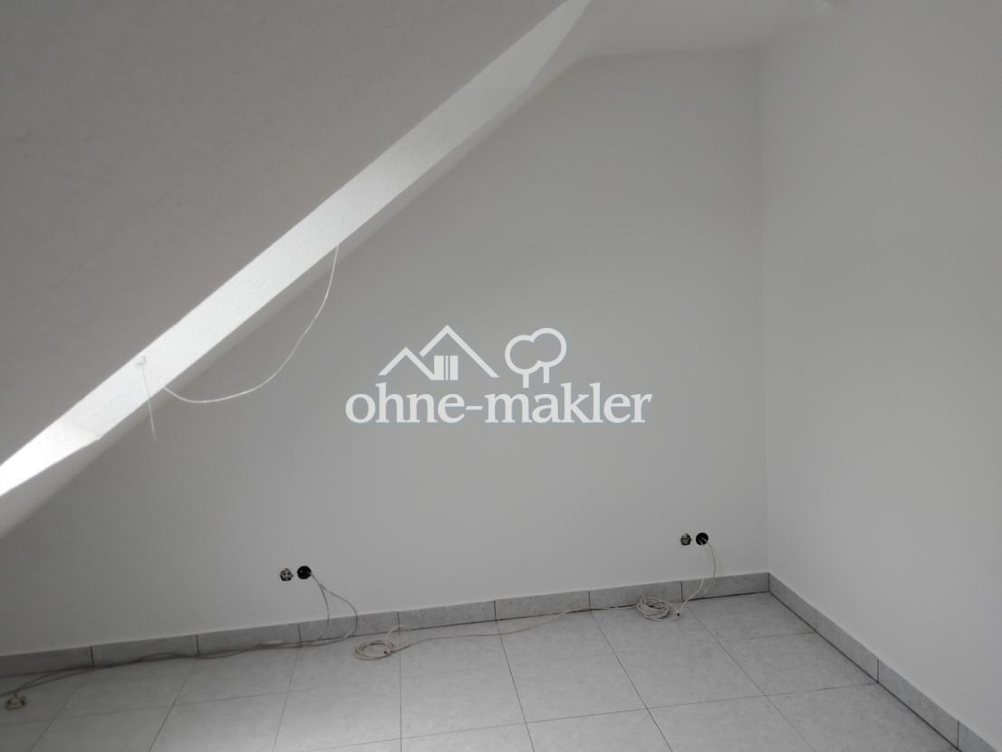 Arbeitszimmer o. Schlafzimmer
