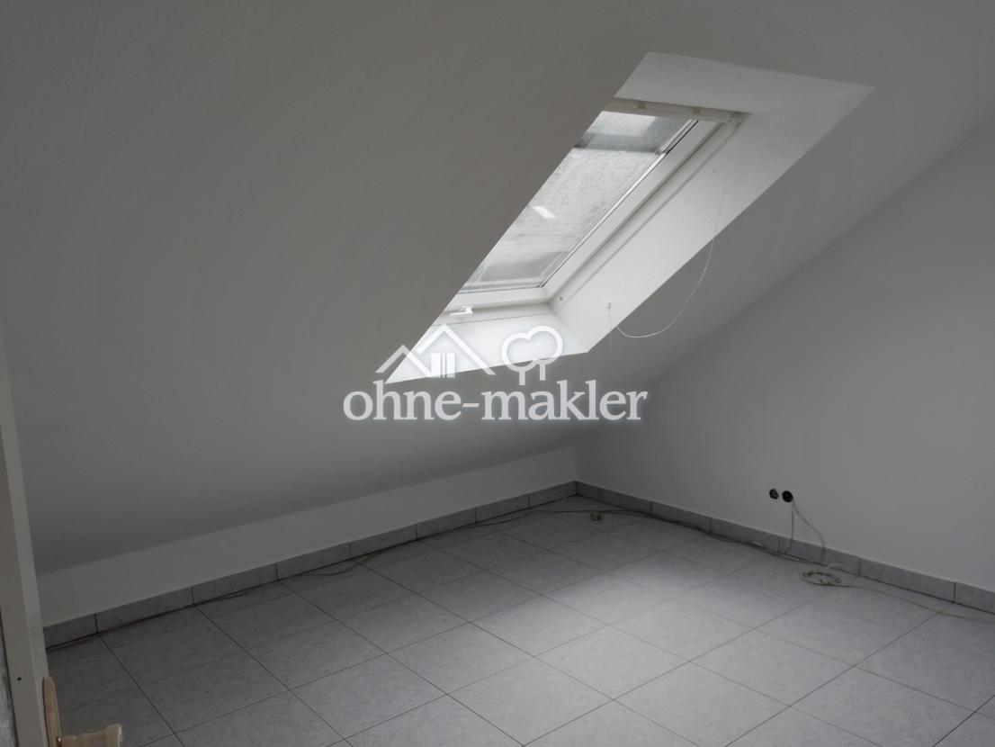 Arbeitszimmer o. Schlafzimmer