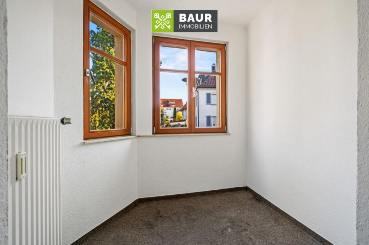 2 Zimmer_1. OG_Erker_Küche