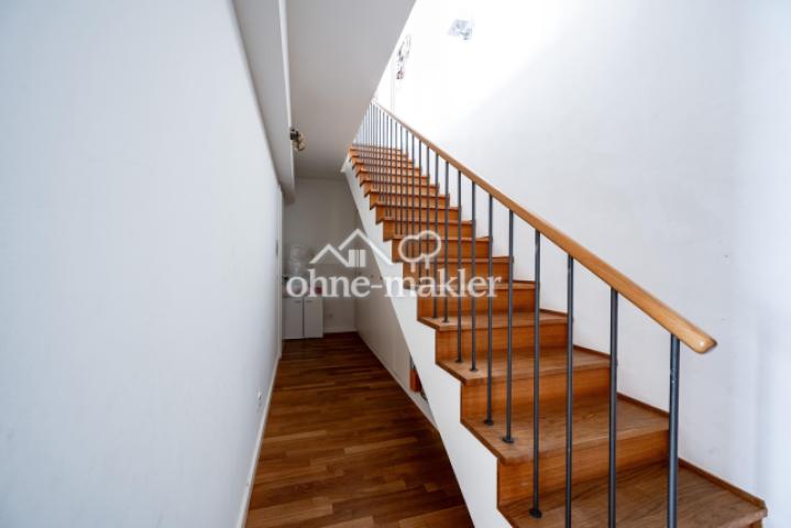 Treppe_Ansicht vom UG