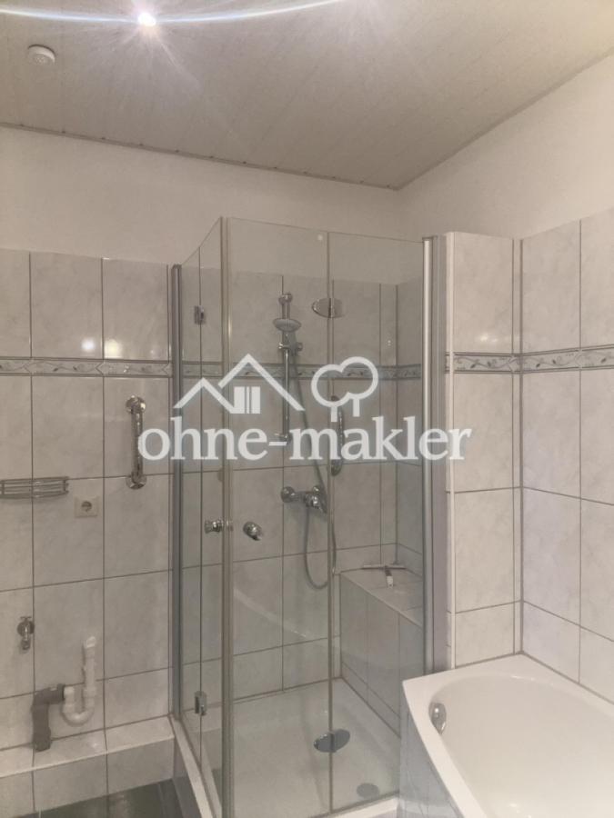 Badezim. mit Badewanne&Dusche
