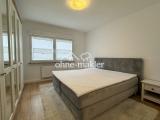 Schlafzimmer mit Fenster
