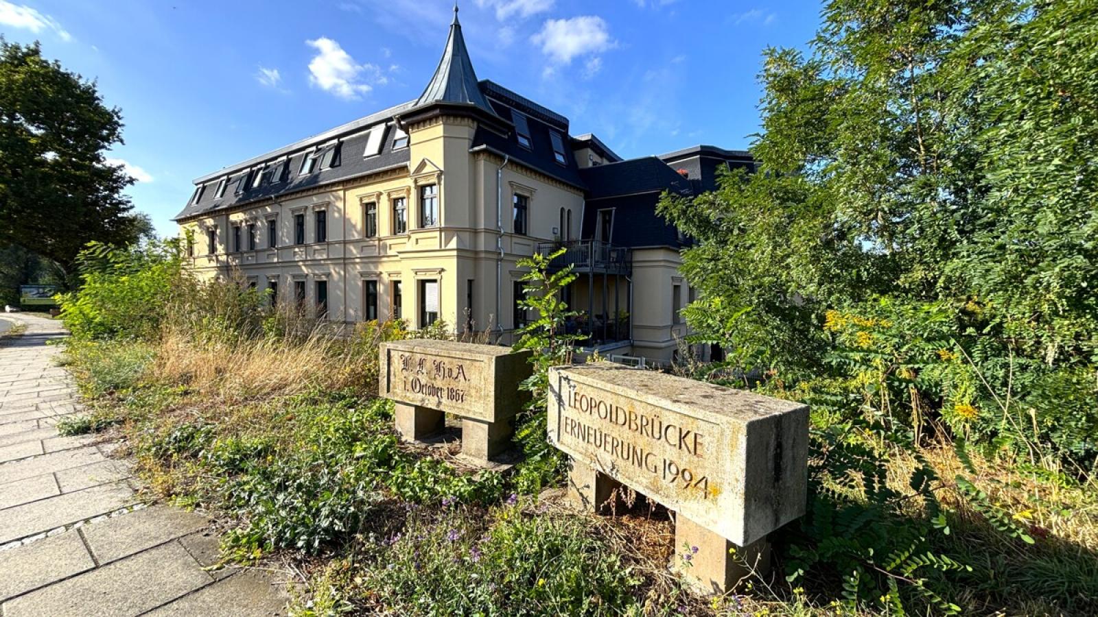 Straßenansicht
