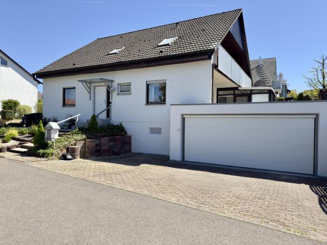 Nord -Doppelgarage/Stellplatz