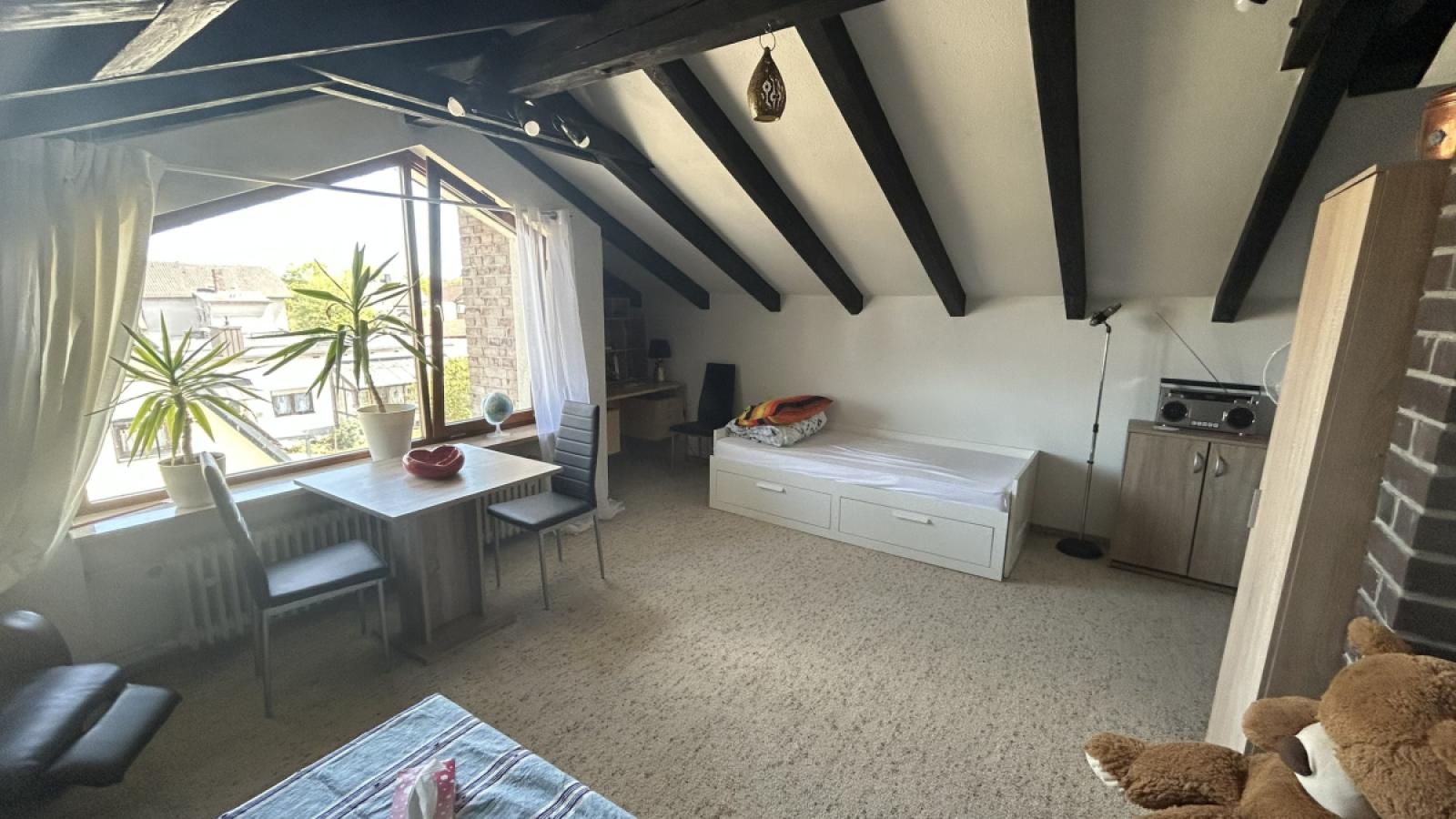 Wohnzimmer im DG