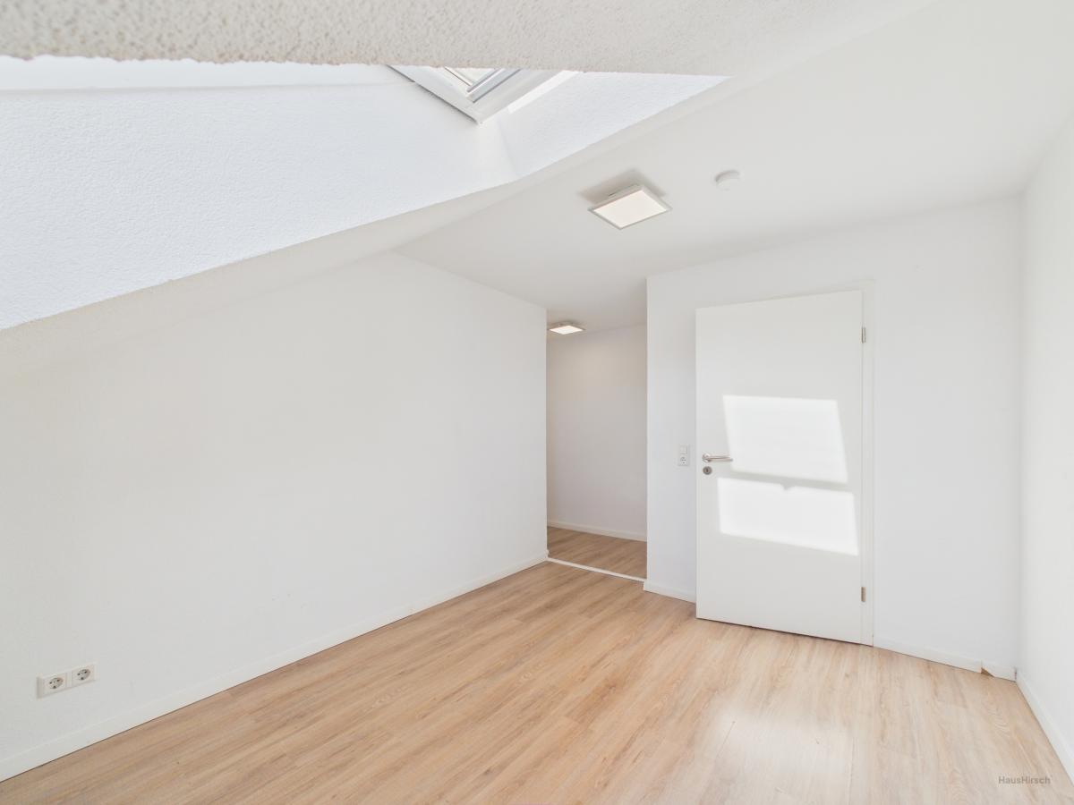 Kinderzimmer mit Ankleide