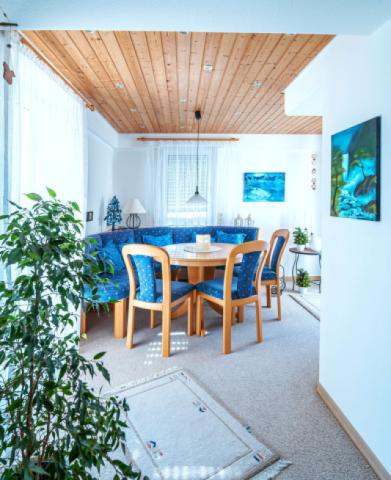 Wohnzimmer / Sitzecke (EG)