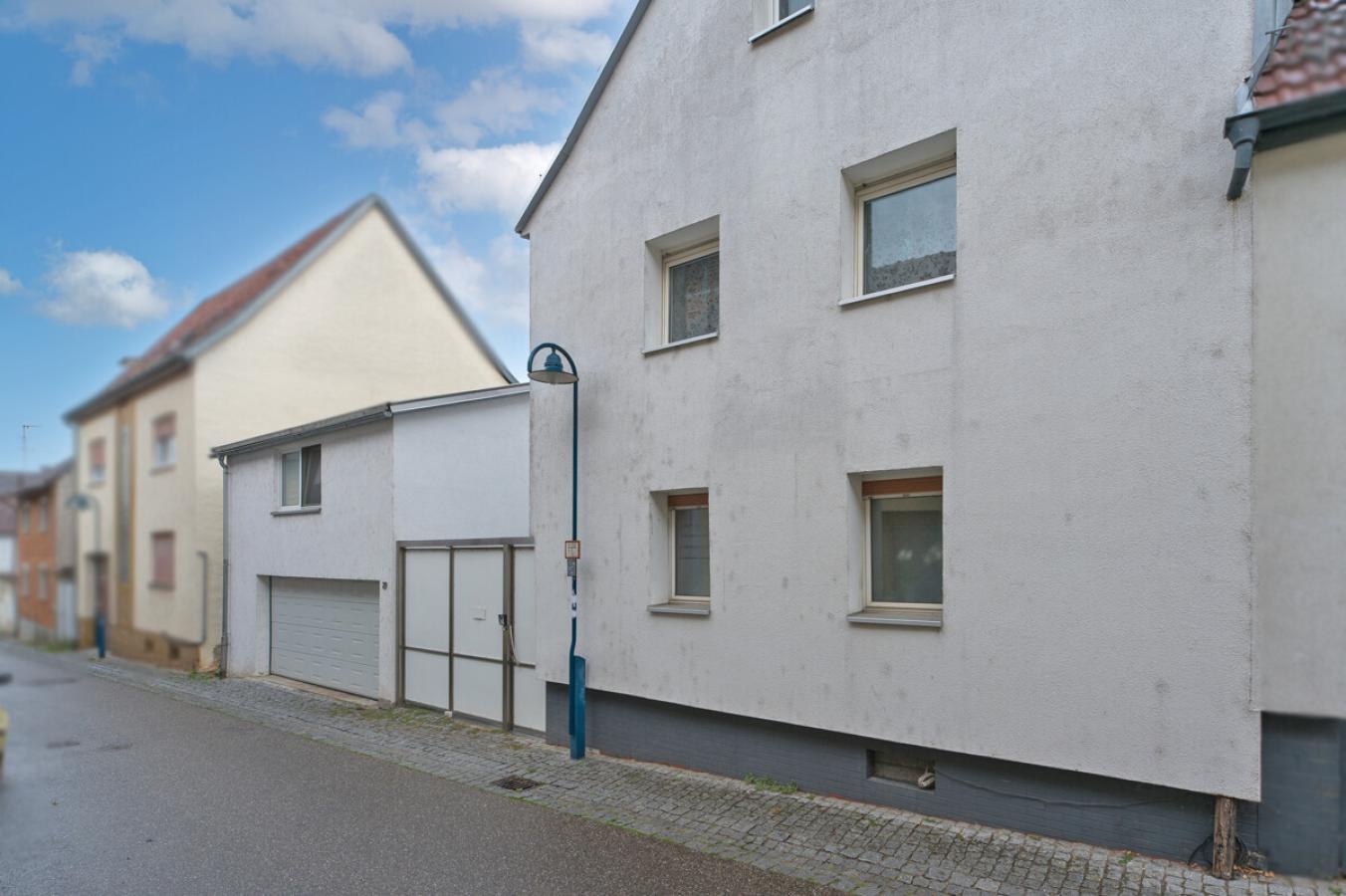 Straßenansicht