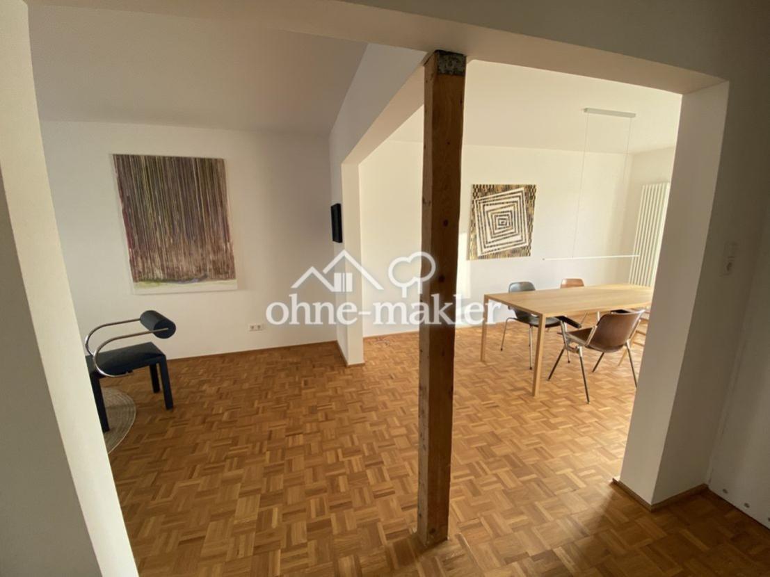 Wohnzimmer und Esszimmer