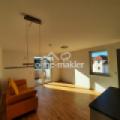 Wohnzimmer u. West-Balkon