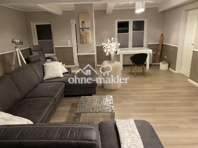 Sehr großzügiges Wohnzimmer