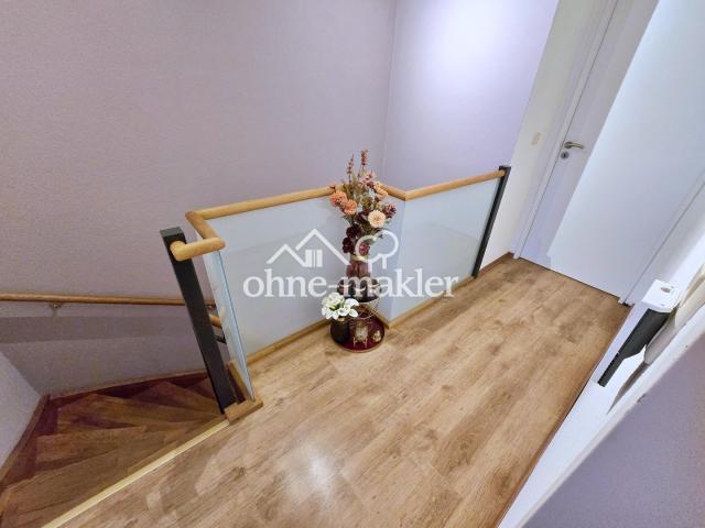 Flur / Treppe OG