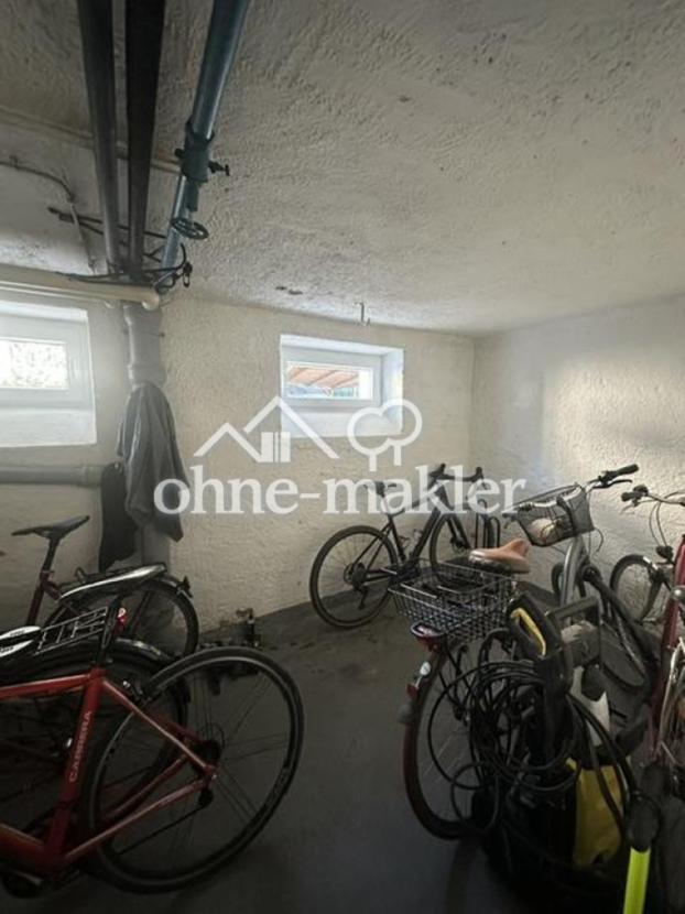 Fahrrad- und Skikeller