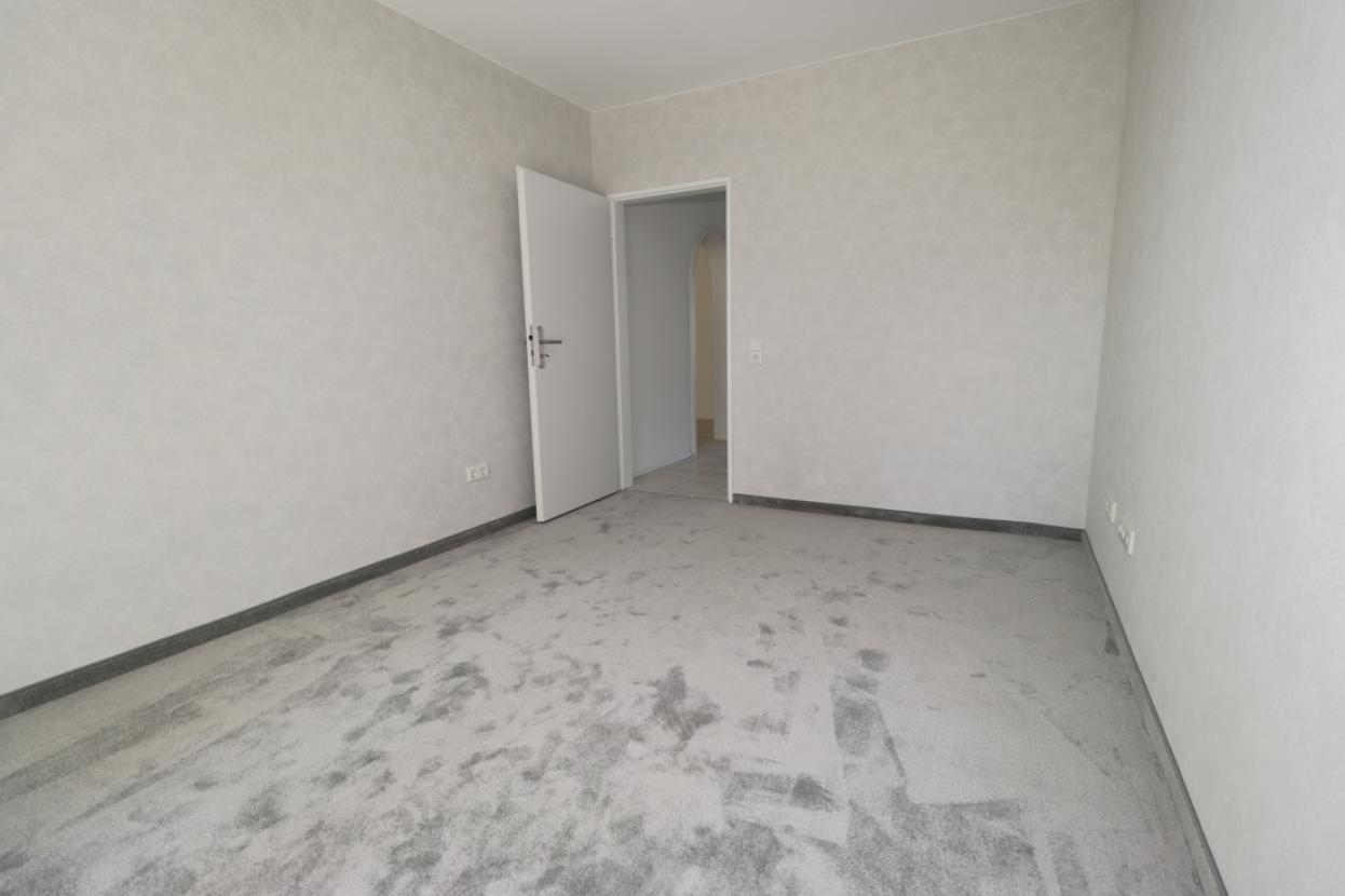 Schlafzimmer (2)