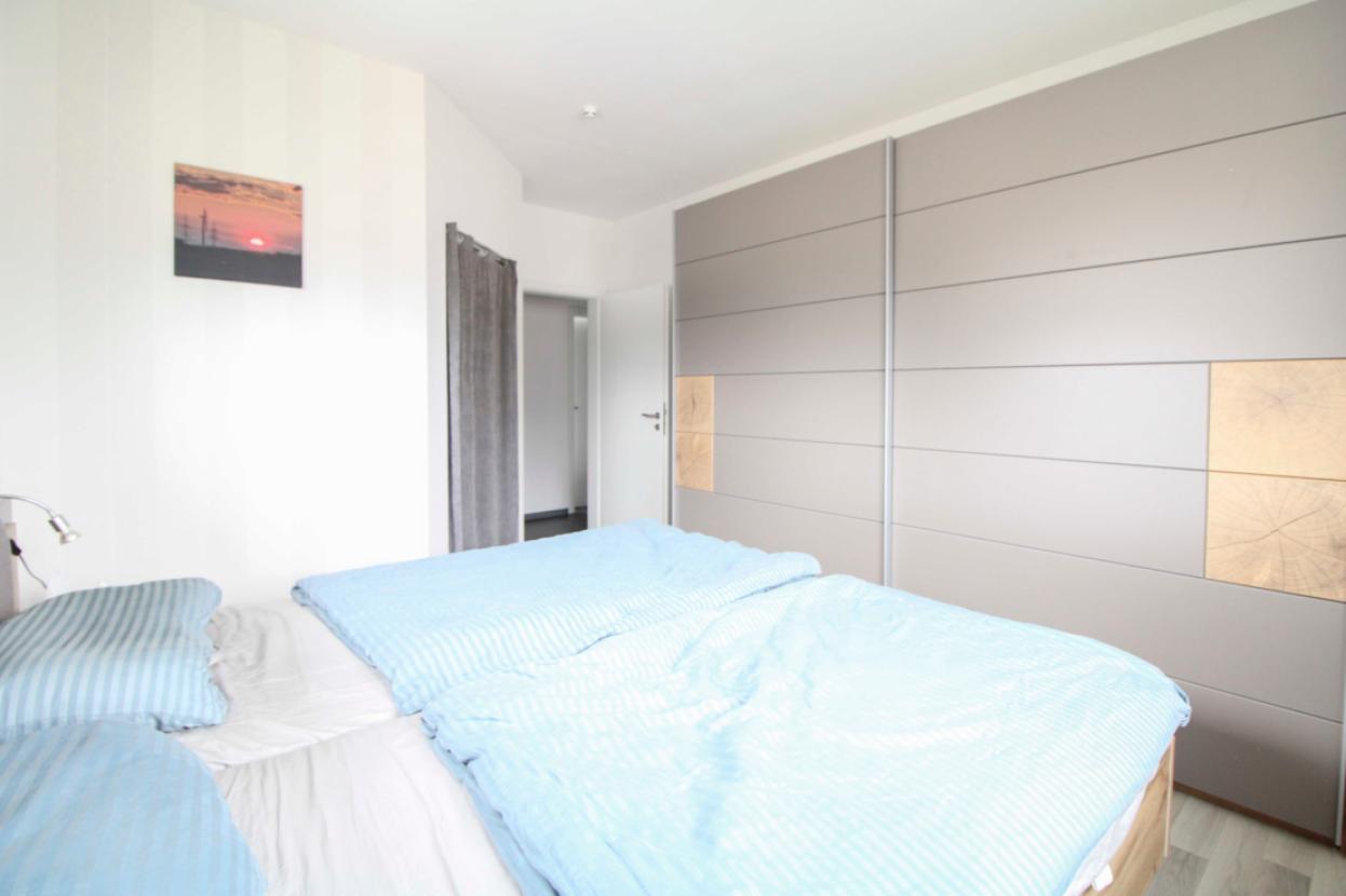 Schlafzimmer mit Ankleide