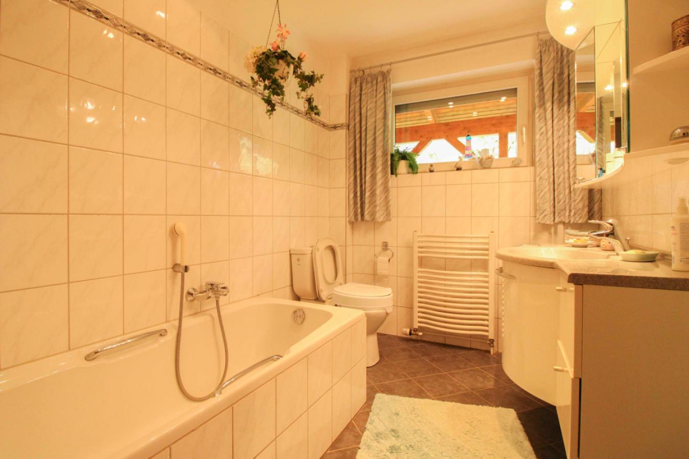 Badezimmer EG