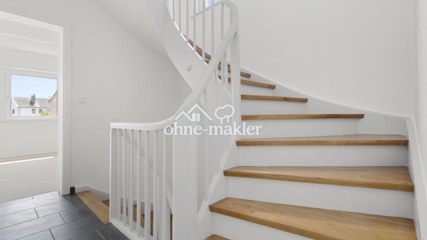 Treppe ins DG