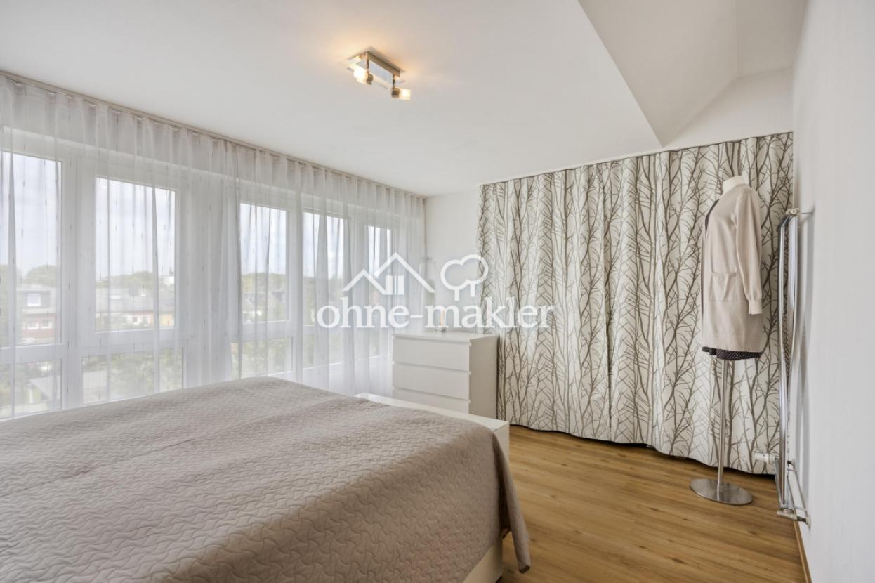Schlafzimmer DG