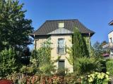 Haus mit Vorgarten