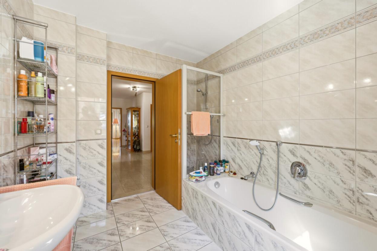 Badezimmer EG