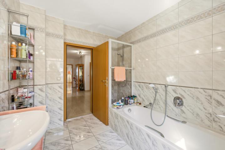 Badezimmer EG