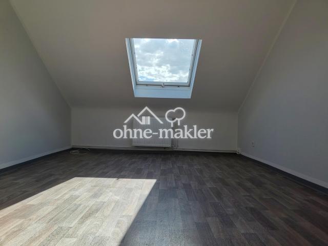 Schlaf- oder Arbeitszimmer 2