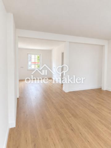 Küche mit Wohnzimmer