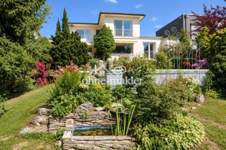 Haus aus der Gartenansicht