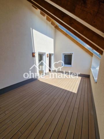 teilweise überdache Loggia