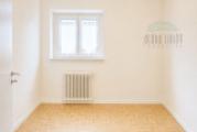 Zimmer 2 (EG) - visuell geleert