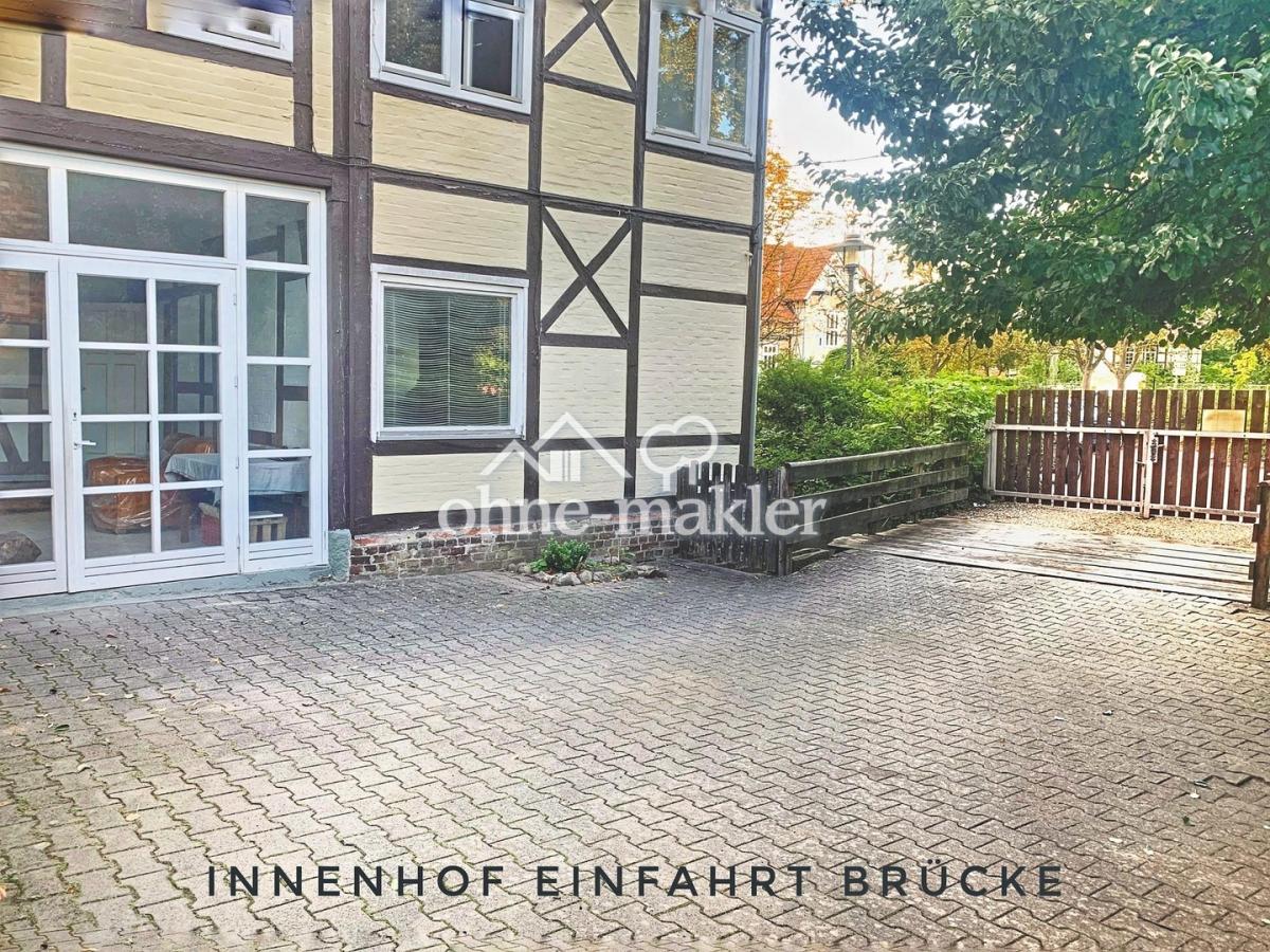 Innenhof Einfahrt Brücke